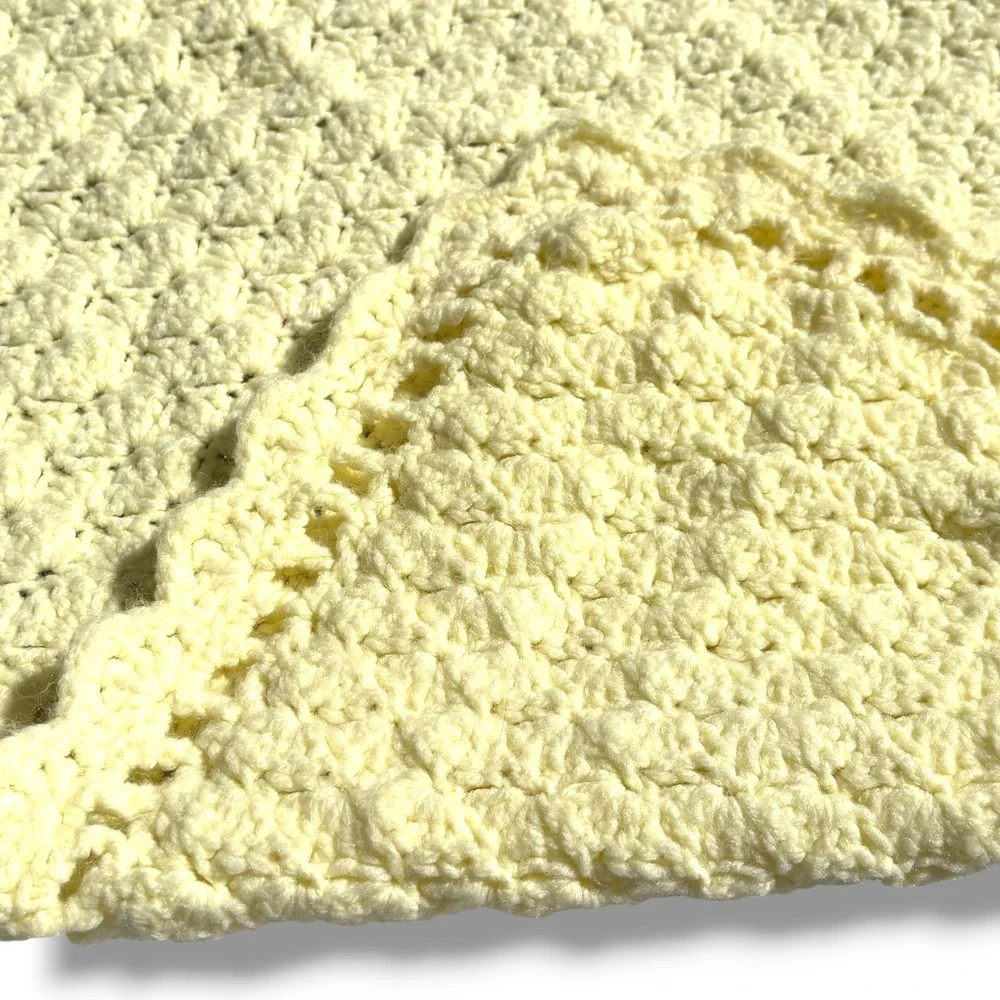 Handmade Crochet Baby Blanket Pale Yellow Shell Stitch Scallop Edge 28in x 36in